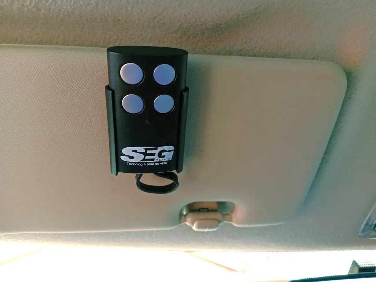 Control Remoto Para Operadores Seg Pivus 250/ 300 433mhz con clip